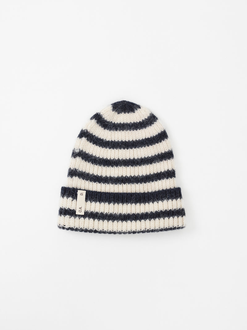 O.A.D. Ribbed Beanie, White med Navy Stripes