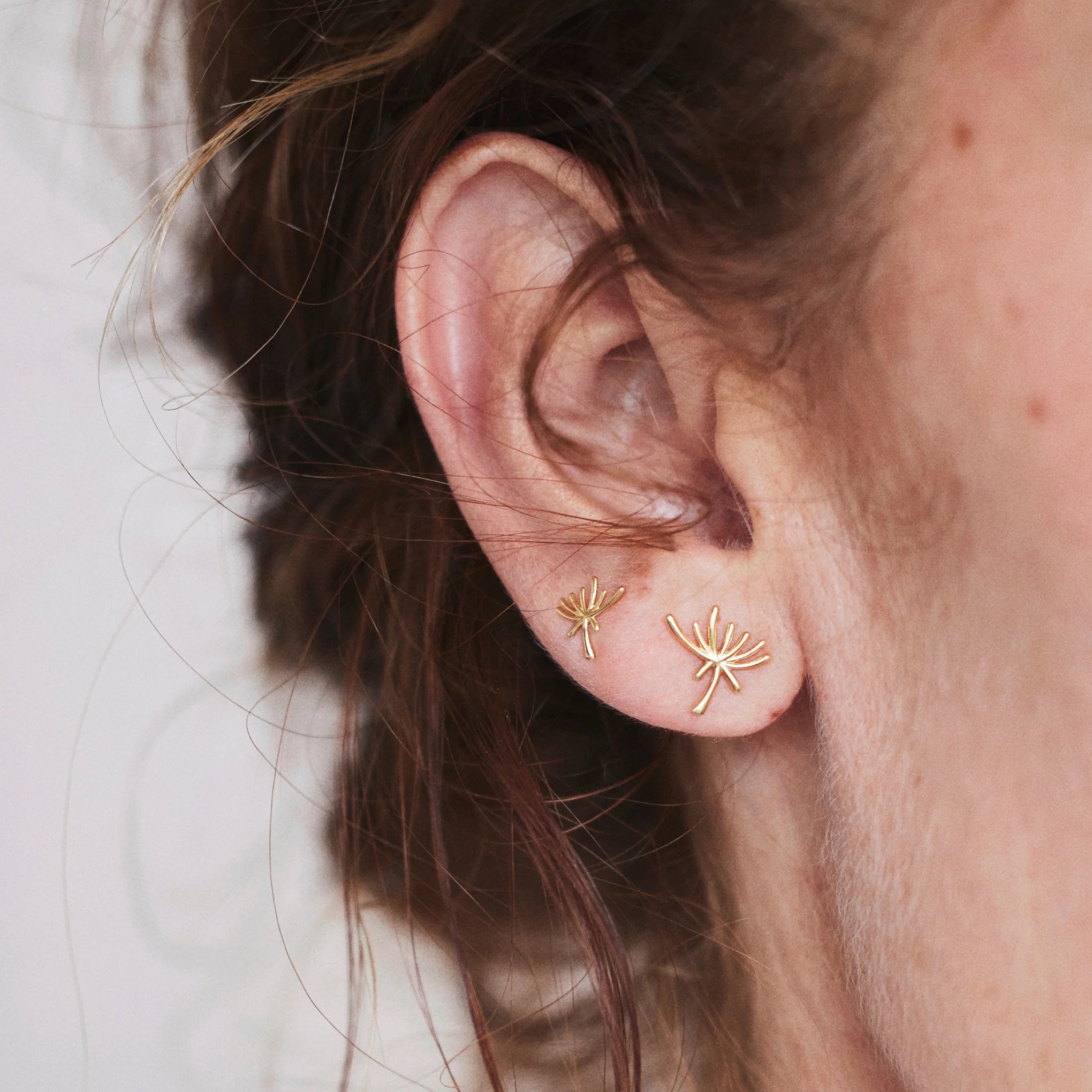 Dandelion Stud Earring Large, 18K Gold