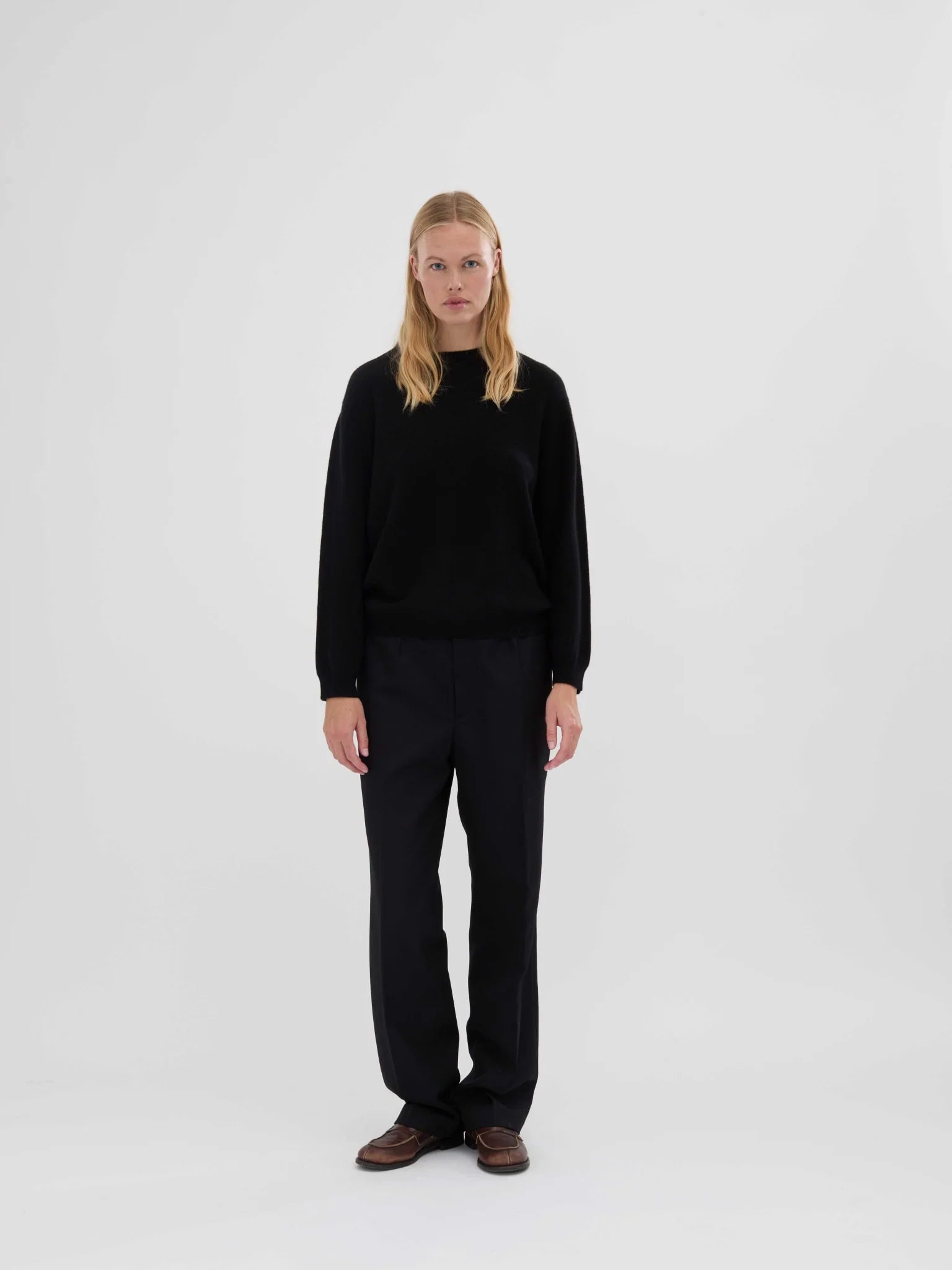 Women's Oversized Roundneck, Black