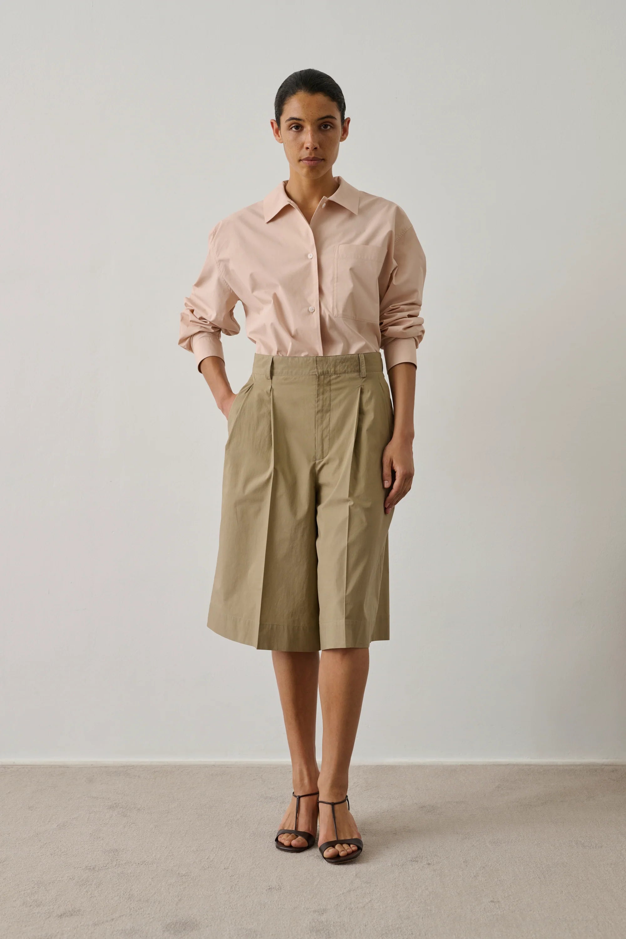 Imogen Shorts, Sand (Sable)