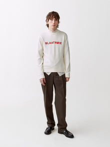Blaatrøie No. 1, Off White/ Red embroidery