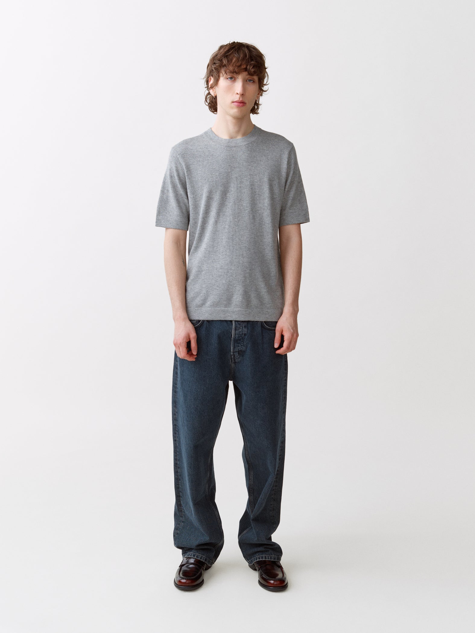 Lav No. 4, Light Grey