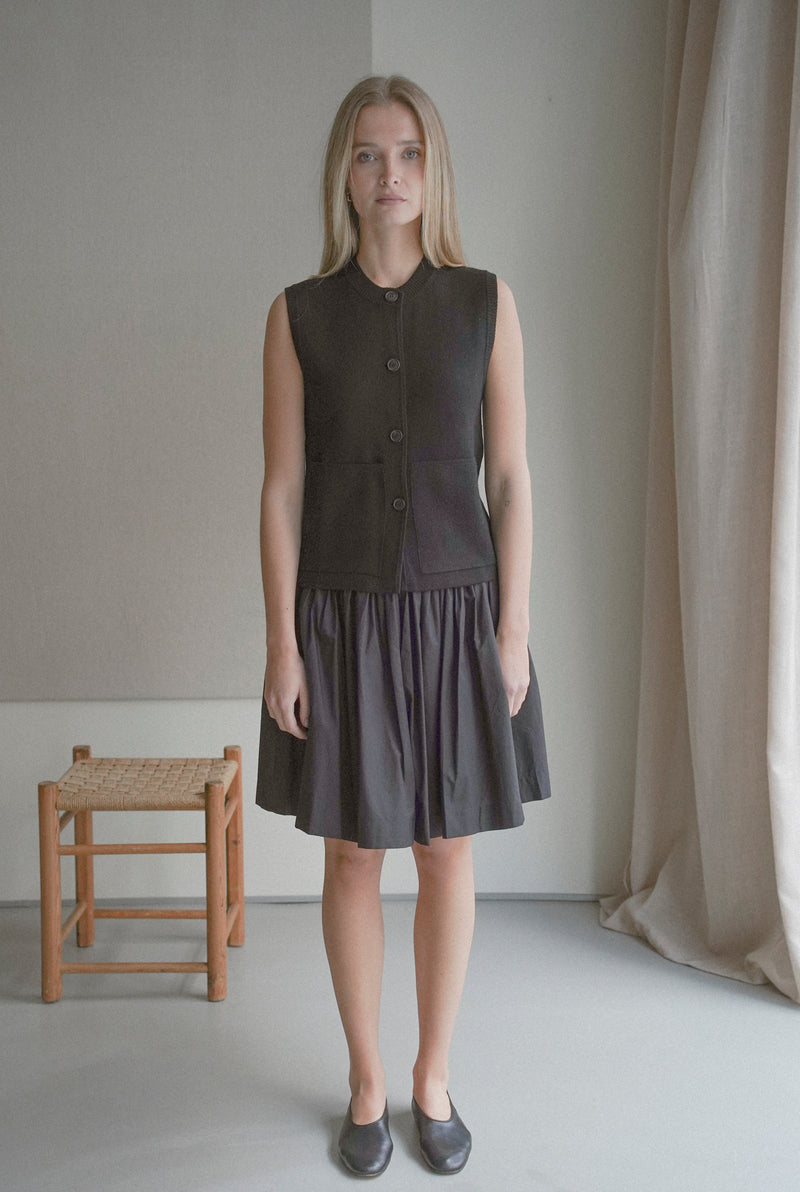 Elva vest – pure merino wool, Black