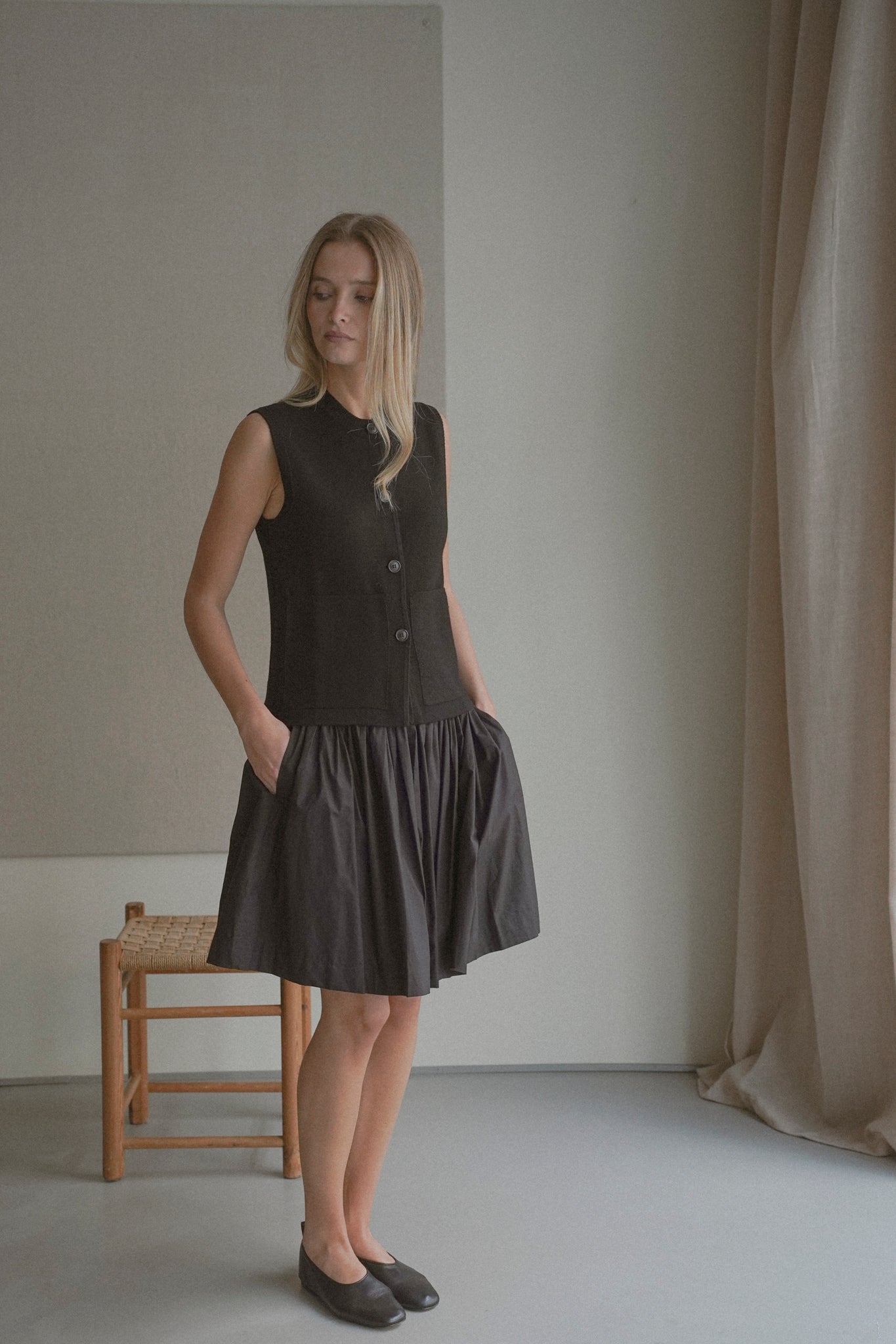 Elva vest – pure merino wool, Black