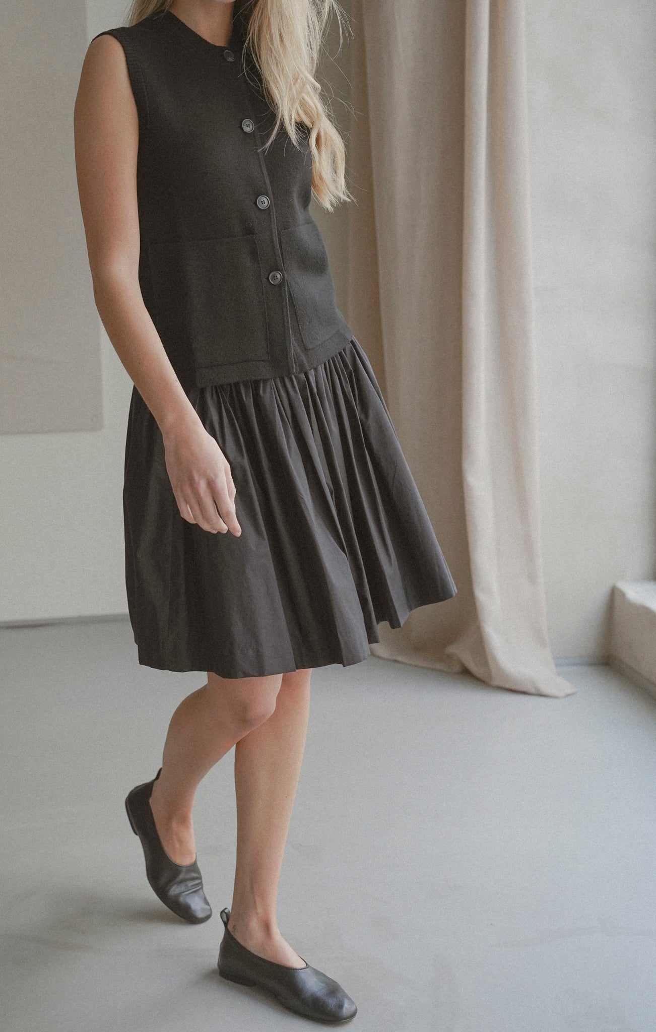 Elva vest – pure merino wool, Black