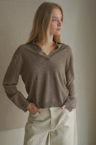 Womens Oversized Collar V-Neck, Truffle