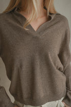 Womens Oversized Collar V-Neck, Truffle