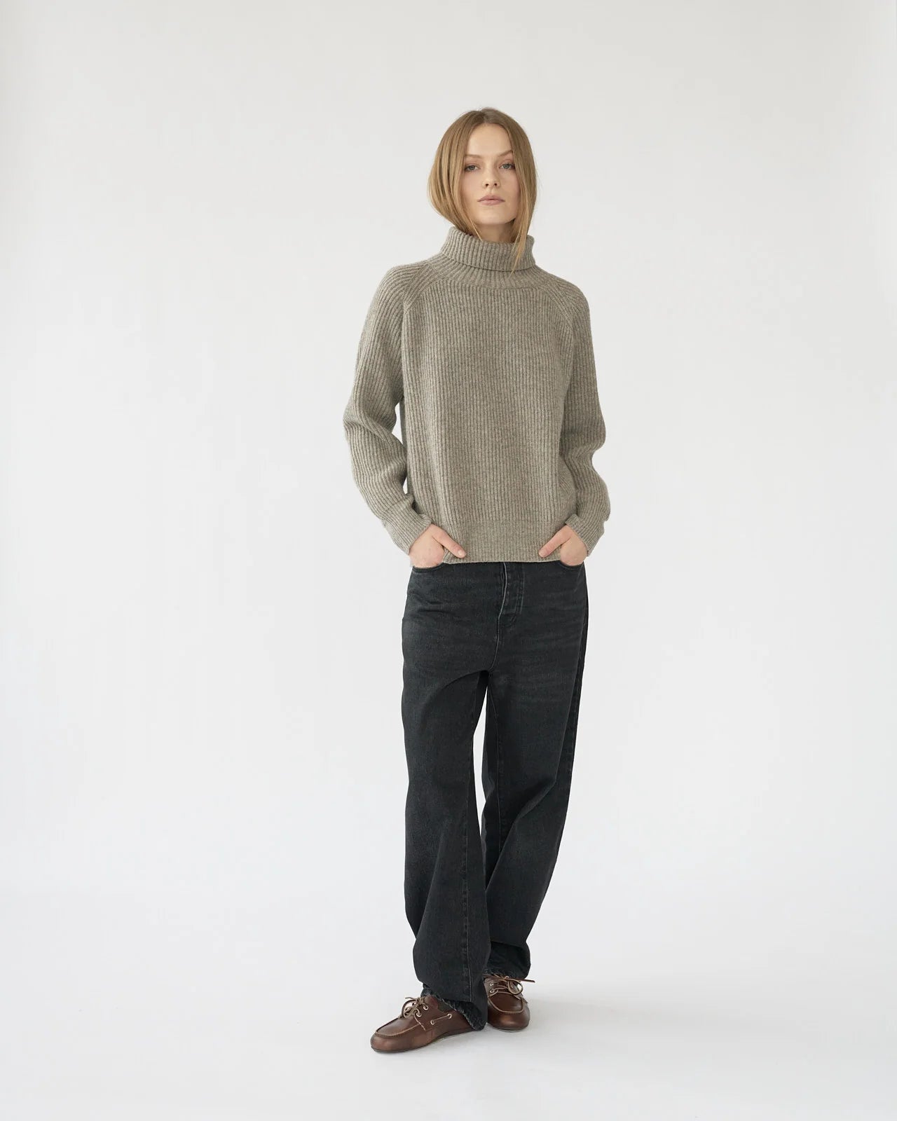 Shetland Wool Turtleneck, Nature