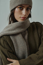 Silje knitted scarf, Light Brown Melange