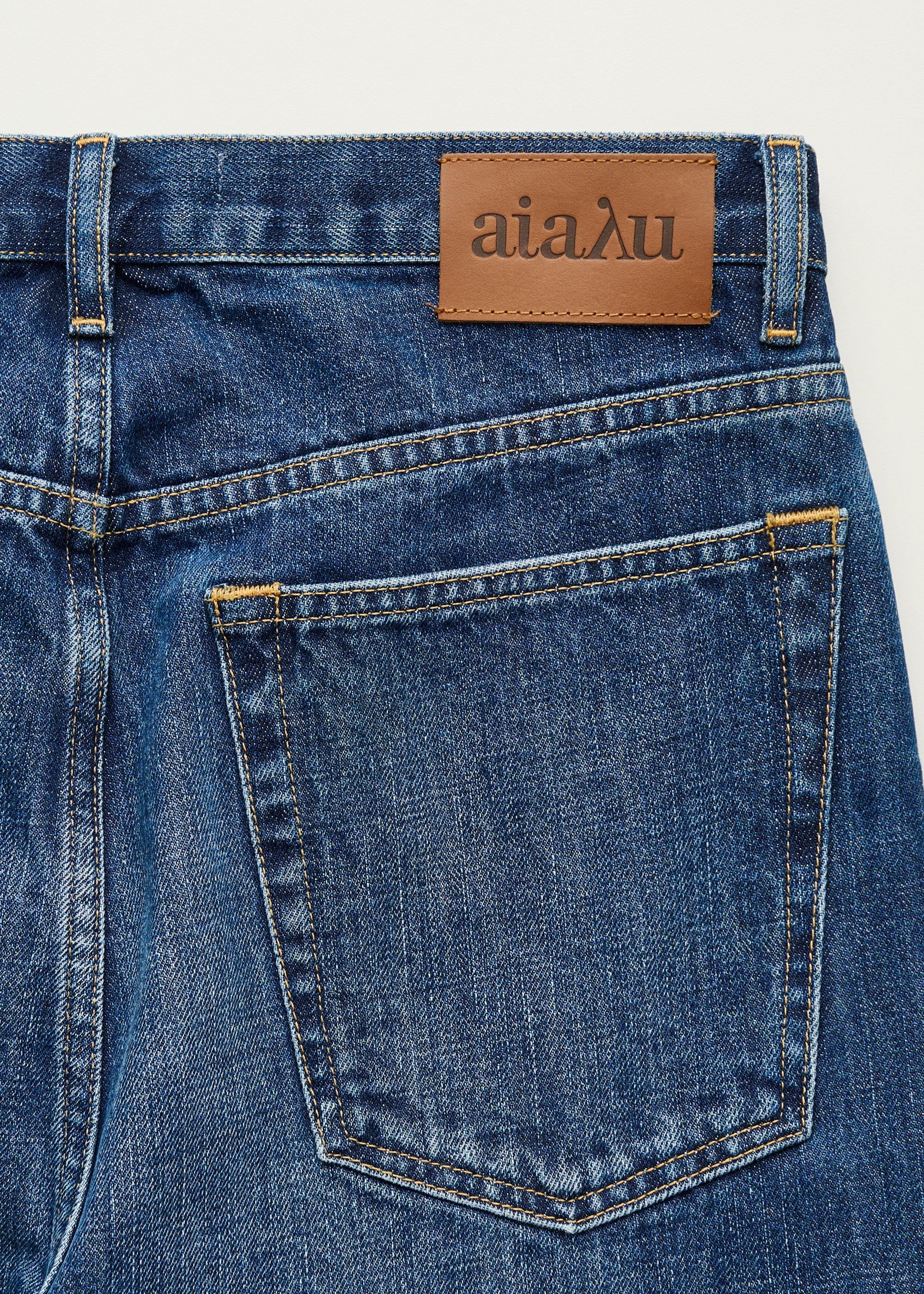 Collin Midwaist Relaxed Jeans 3161, Worn Blue