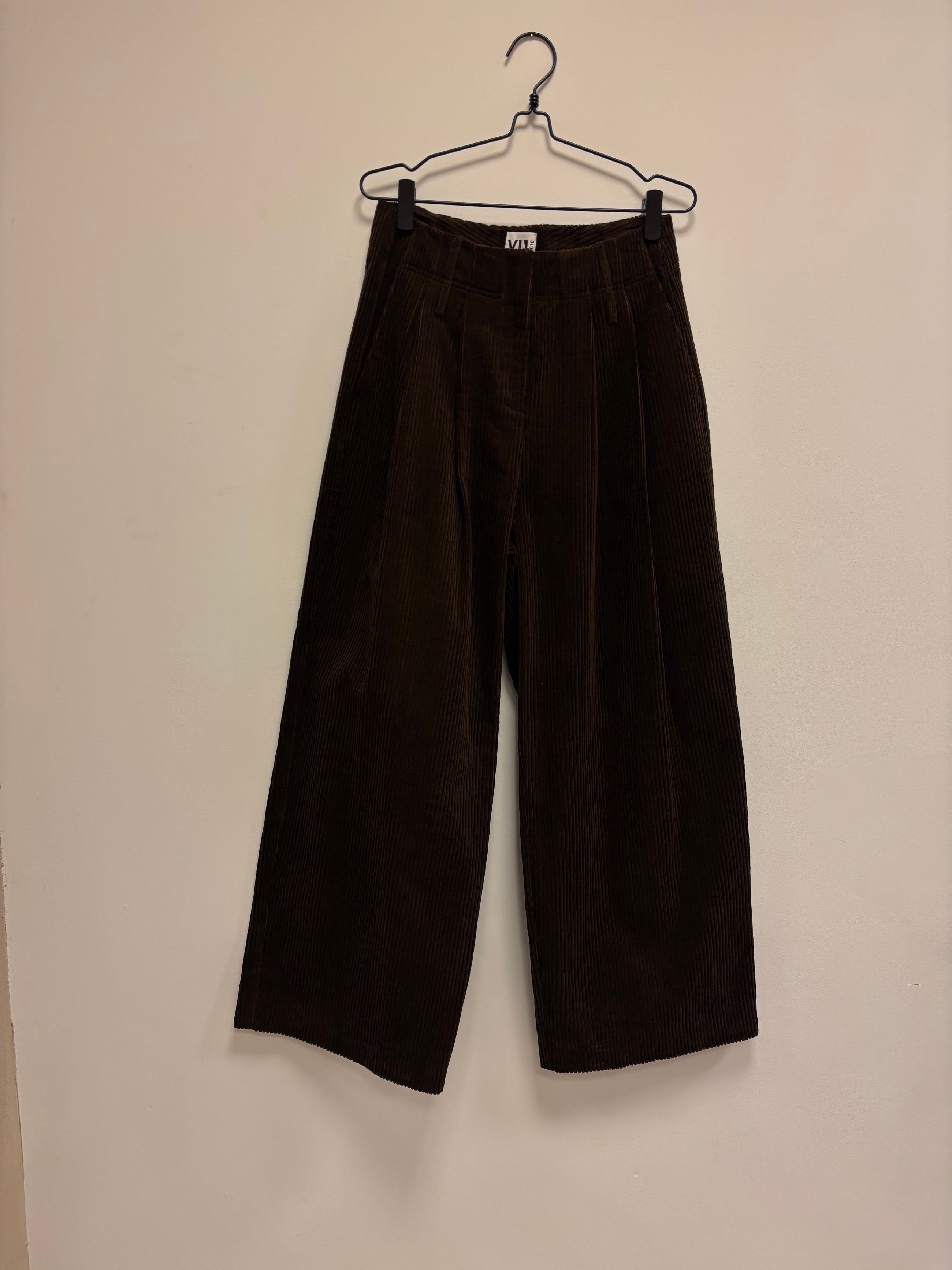 LOULOU PANTS CORDUROY, DARK BROWN