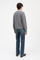 Skall Studio Drew O-neck detalje