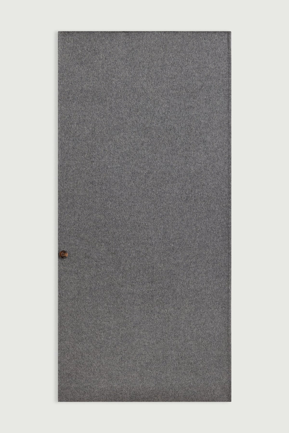 Lisette Cape, Light grey