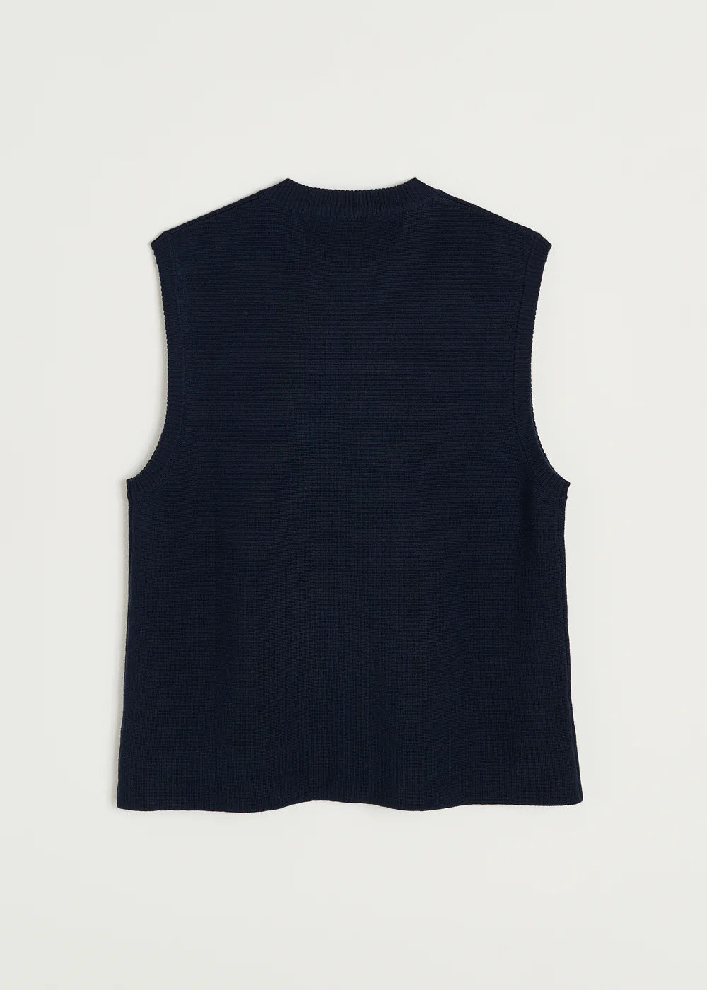 Elva Vest, Navy