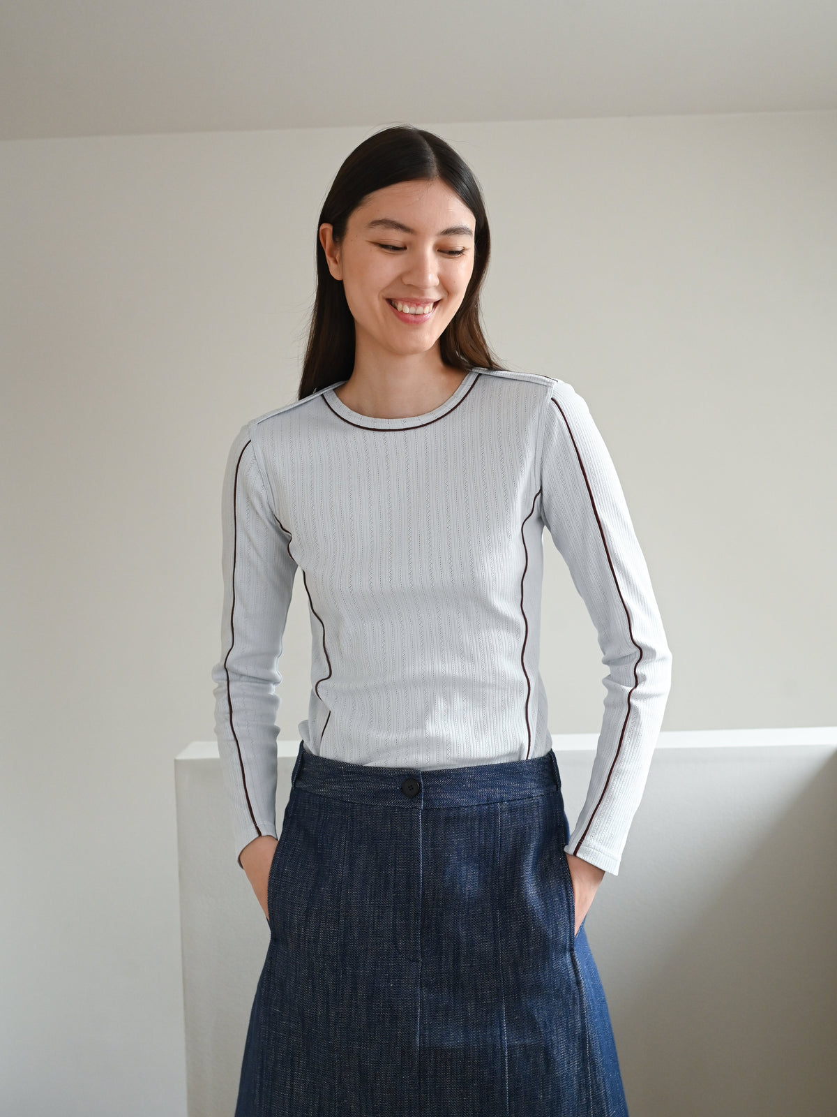 Lucia bluse lyseblå bagfra