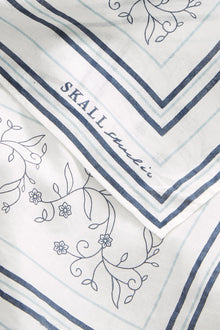 Classic Scarf 55x55, Light cream/Blue