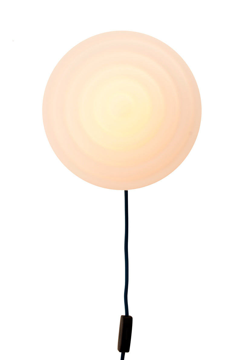LEO Objects WWL Whipped væglampe Ocean Blue tændt
