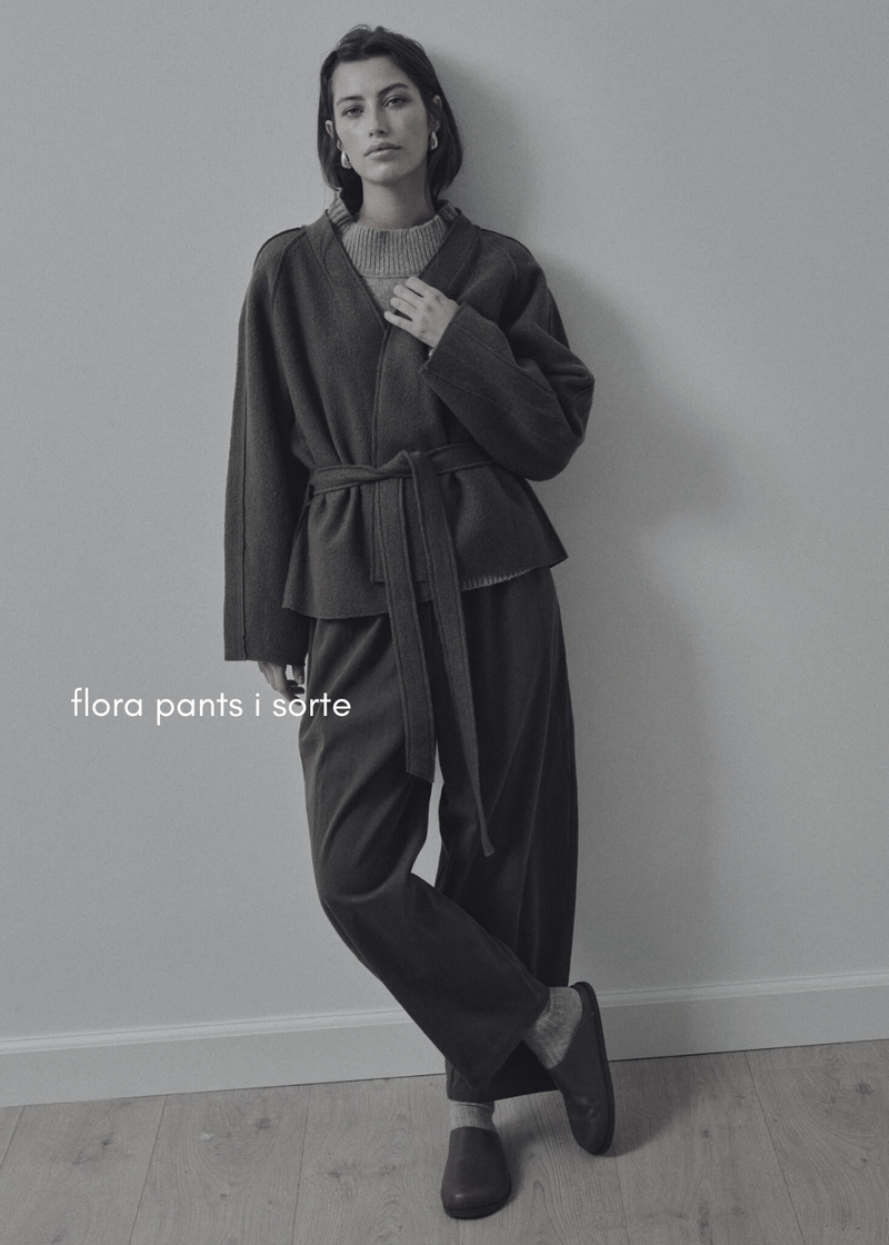 Flora HW Barrel Pant, Black