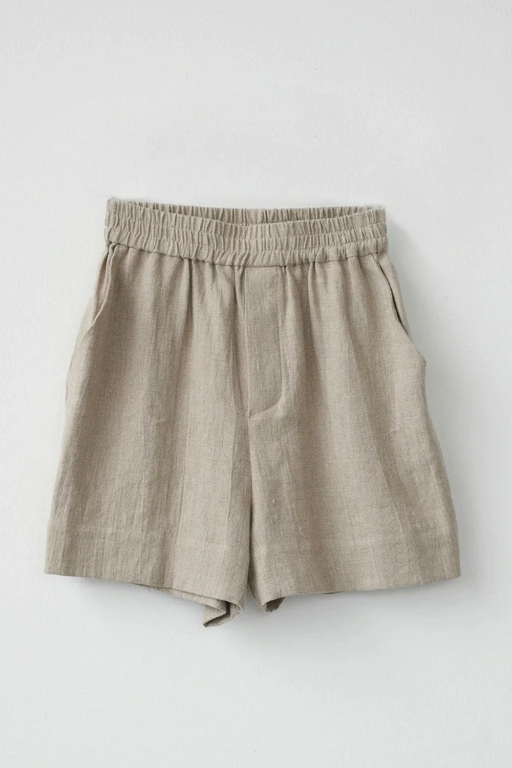 Linen shorts, Nature